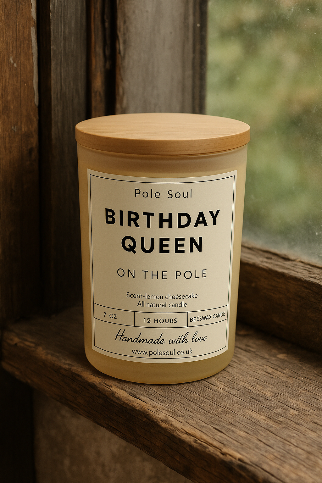 pole dancer candle, pole dance gift, scented candles for dancers, dancer gift candle, scented soy wax candle, studio ambiance candle, performance candle, luxury candle gift set, eco friendly candle, clean burning candle, beeswax candle