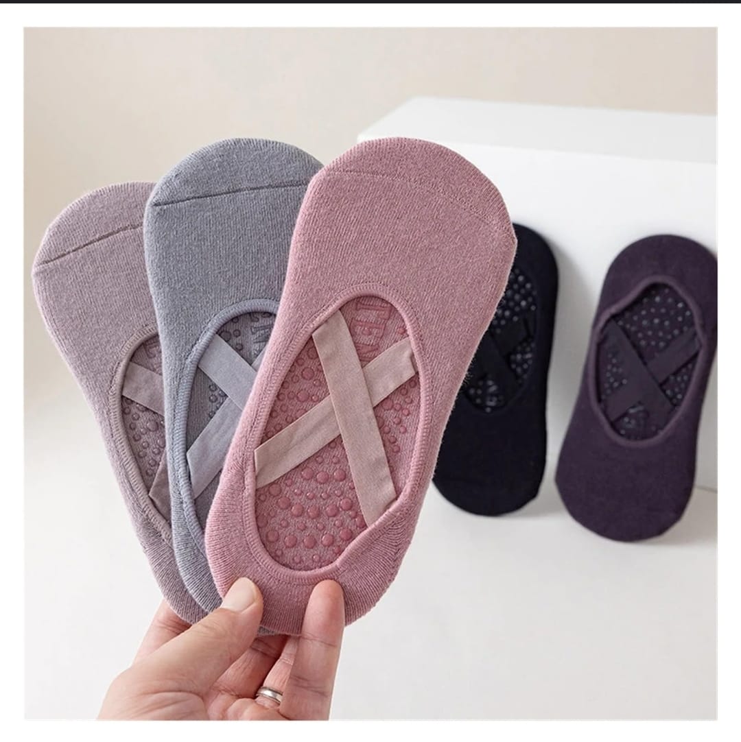 3 Pairs Grip Socks For Women, Long Non Slip Yoga Socks Reformer